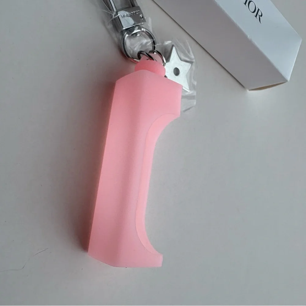 Dior Soft Pink Silicone Lip Oil Holder Key Ring with Star Charm - Picture 10 of 10